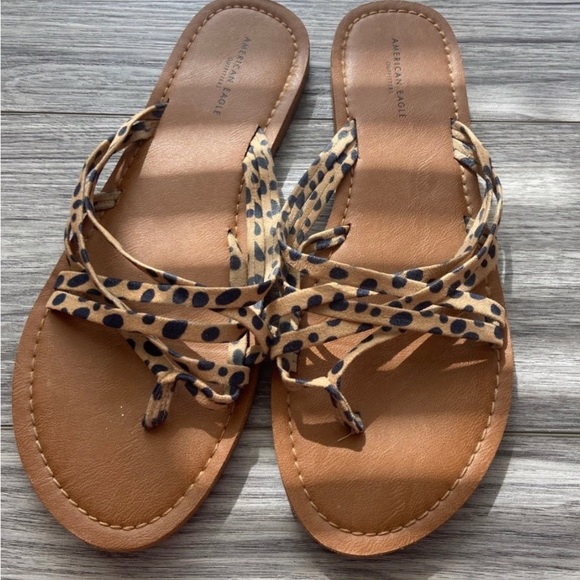 American Eagle Outfitters Tan and Black Sandals Slip-On Criss-Cross - Picture 1 of 4
